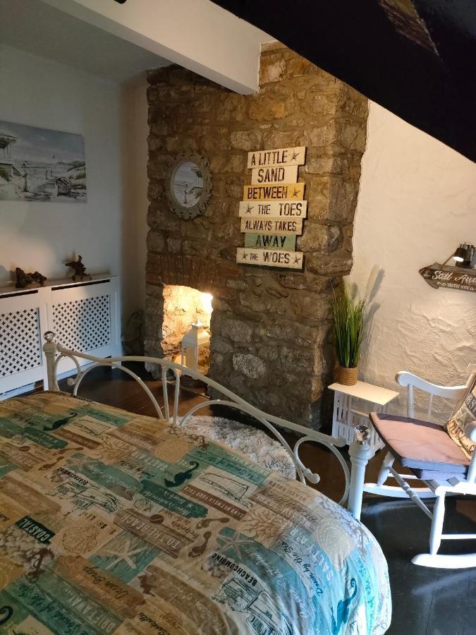 Fishermen'S Cottage With Log Burner, 2 Bathrooms & Sea Views From Garden Terraces Мъмбълс Екстериор снимка