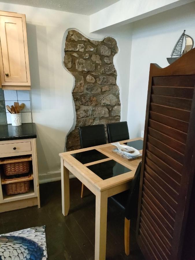 Fishermen'S Cottage With Log Burner, 2 Bathrooms & Sea Views From Garden Terraces Мъмбълс Екстериор снимка