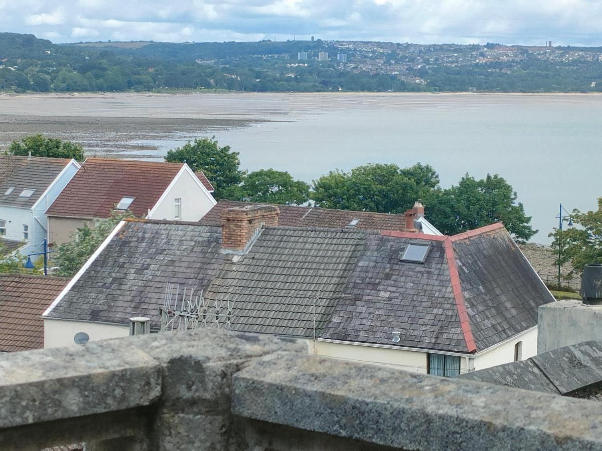 Fishermen'S Cottage With Log Burner, 2 Bathrooms & Sea Views From Garden Terraces Мъмбълс Екстериор снимка