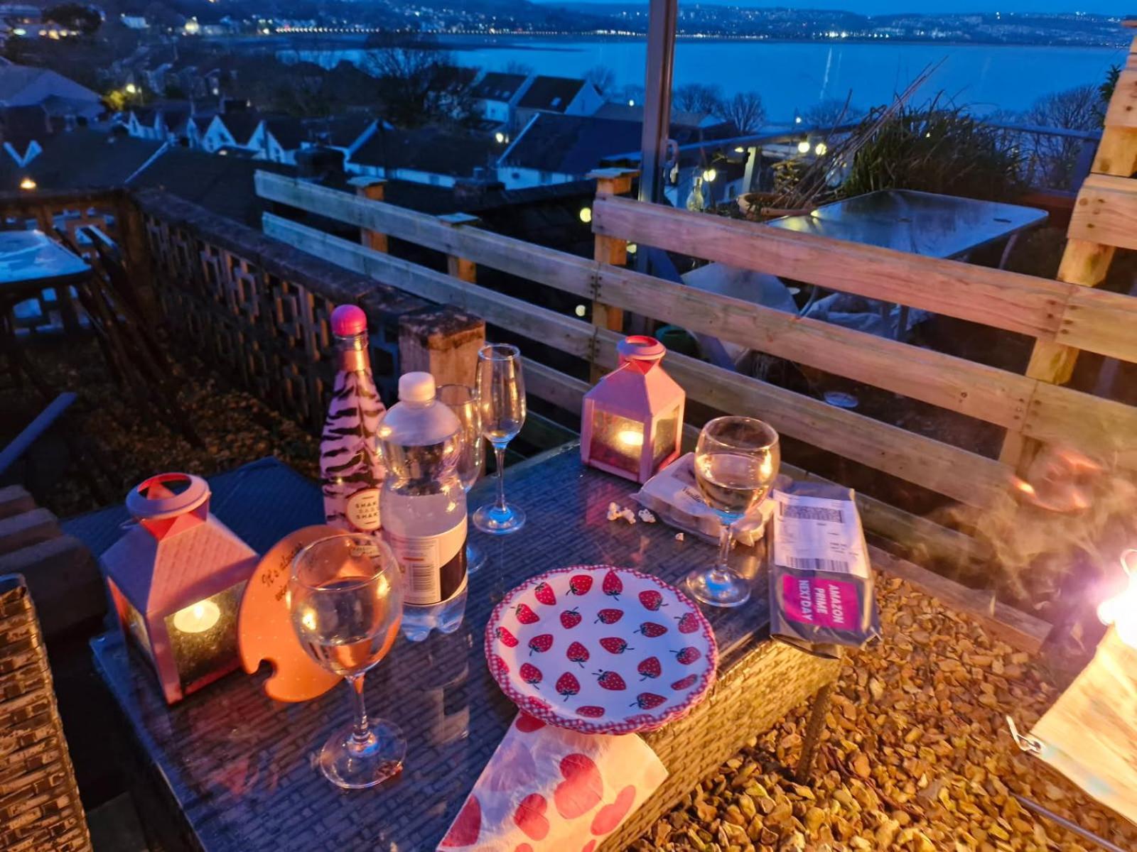 Fishermen'S Cottage With Log Burner, 2 Bathrooms & Sea Views From Garden Terraces Мъмбълс Екстериор снимка